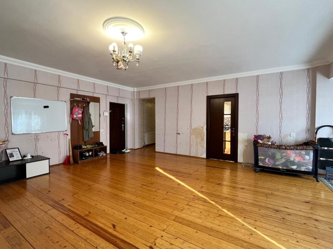 Satılır 2 otaqlı köhnə tikili 114 m² — Mənzil, Bakı (2)