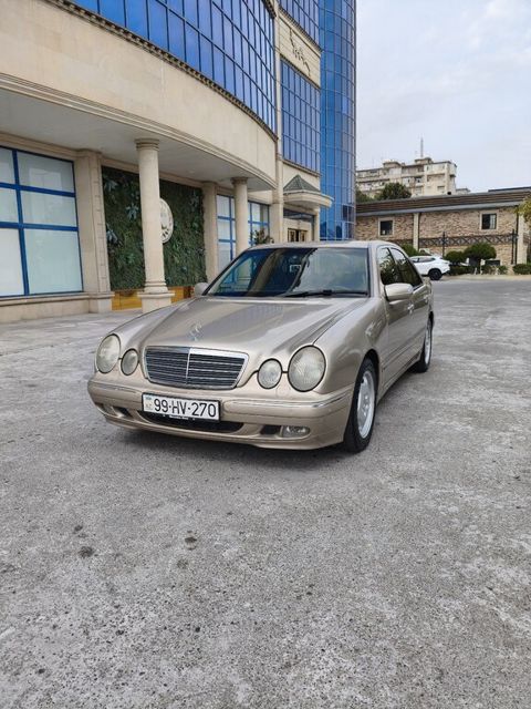 Mercedes E 270, 2.7 L, 2001 il, 409 250 km — Bakı