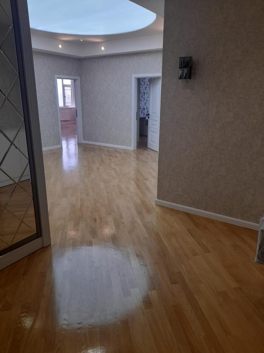 Satılır 4 otaqlı yeni tikili 175 m² — Mənzil, Bakı (7)