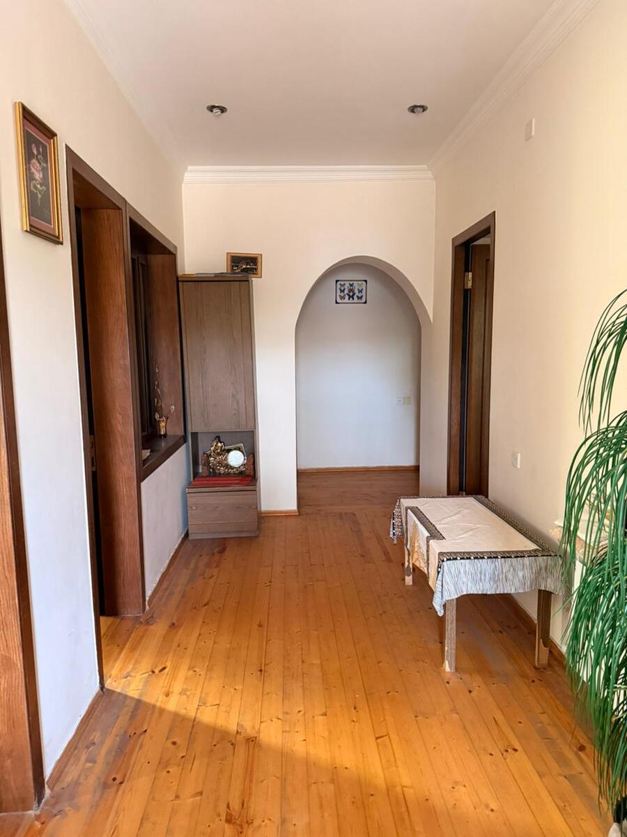Satılır 4 otaqlı həyət evi/bağ evi 200 m² — Ev, villa, Bakı (6)