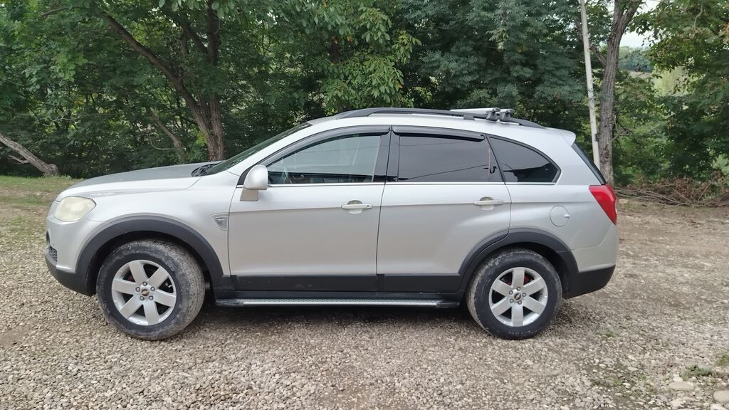 Chevrolet Captiva, gümüş rəngli, 5 qapılı SUV. Əsas xüsusiyyətlər — Avtomobillər, Bakı (3)