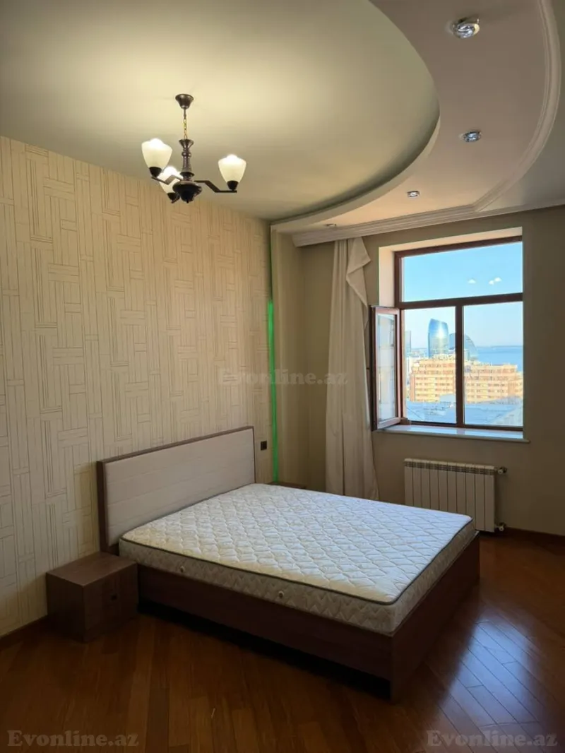 Kirayə verilir 4 otaqlı Mənzil Yeni tikili 160 m² Bakı, Nəsimi r., 28 May m — Mənzil, Bakı (3)