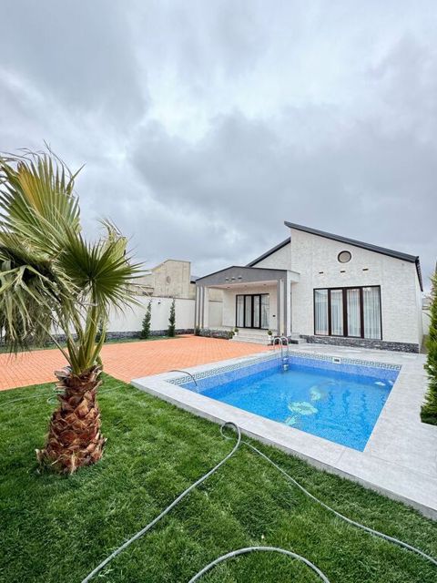 Satılır 4 otaqlı həyət evi/bağ evi 160 m² — Bakı