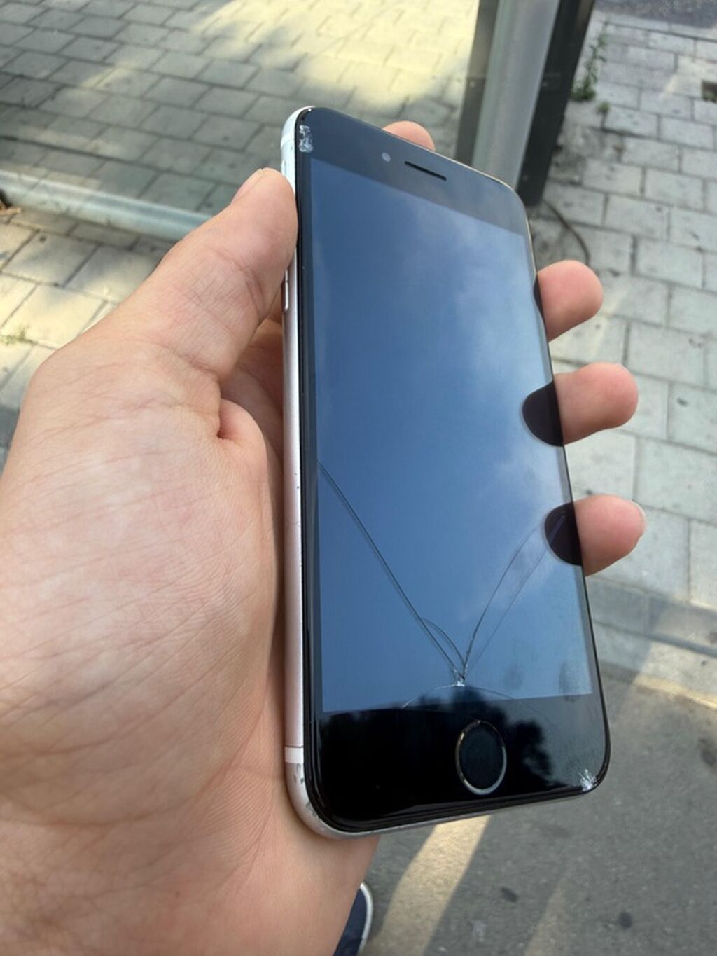 IPhone SE 2020, Ağ, Qırıq — Apple iPhone, Bakı (4)