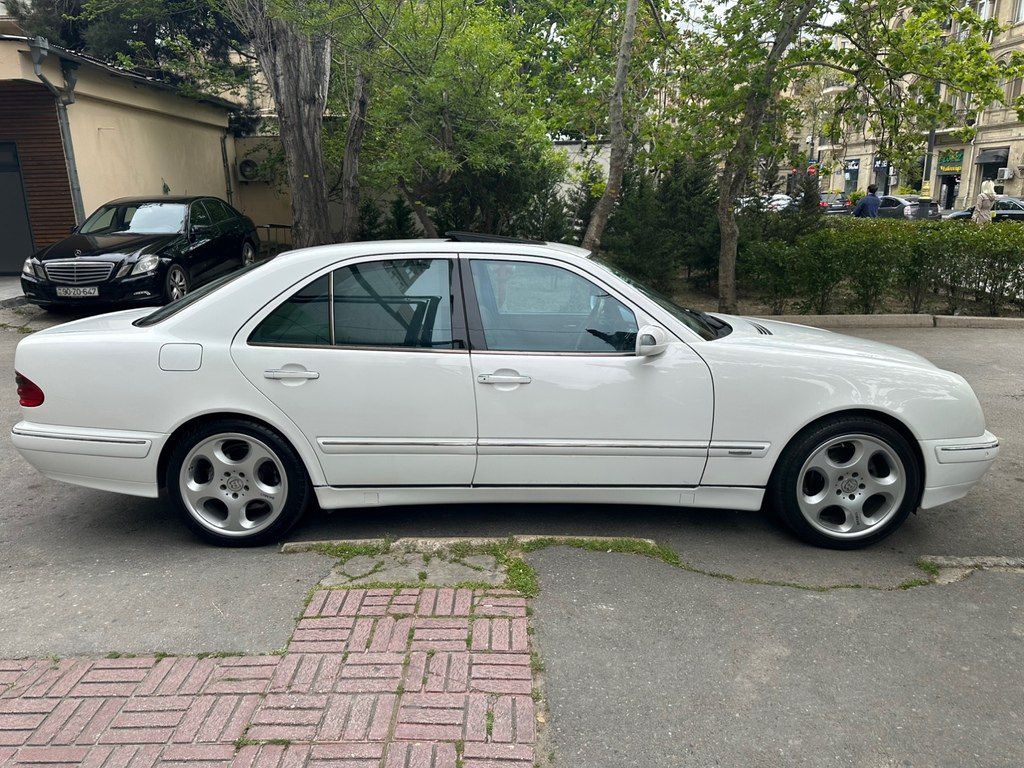 Mercedes E 240, 2.6 L, 2001 il, 313 000 km — Avtomobillər, Bakı (3)