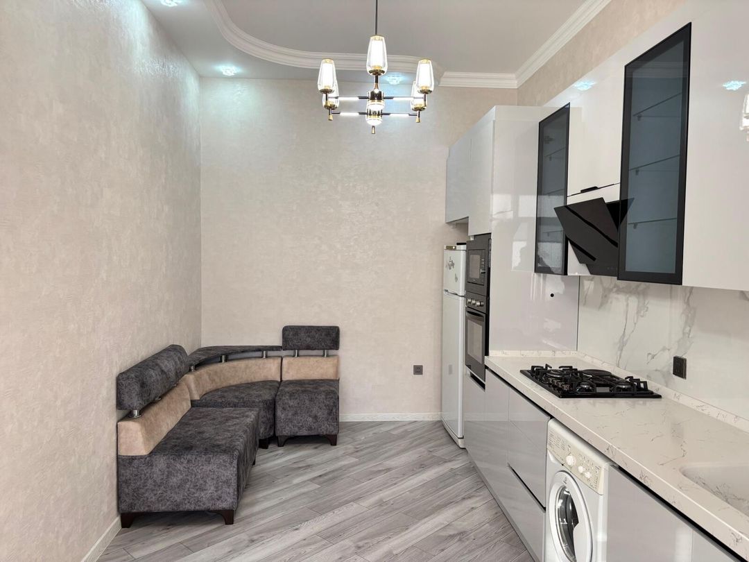 Satılır 3 otaqlı köhnə tikili 165 m² — Mənzil, Bakı (10)