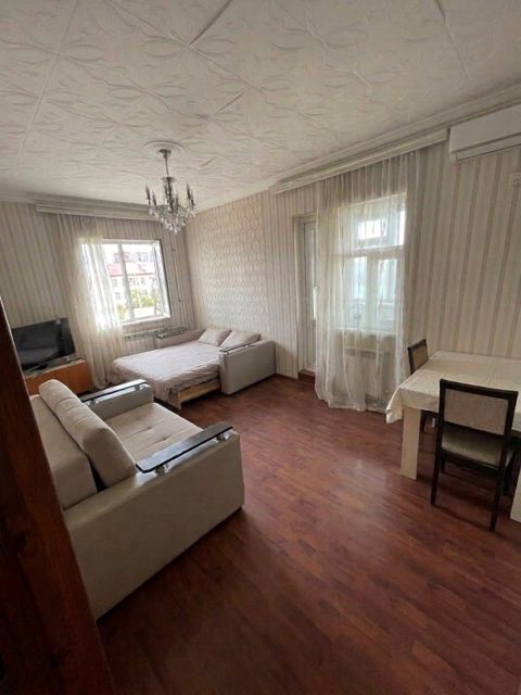 Satılır 2 otaqlı köhnə tikili 65 m² — Bakı