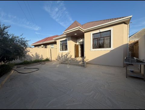 Satılır 4 otaqlı həyət evi/bağ evi 90 m² — Bakı