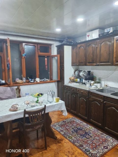 Satılır 3 otaqlı köhnə tikili 80 m² — Bakı