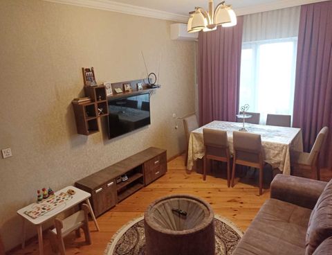 Satılır 2 otaqlı köhnə tikili 65 m² — Bakı