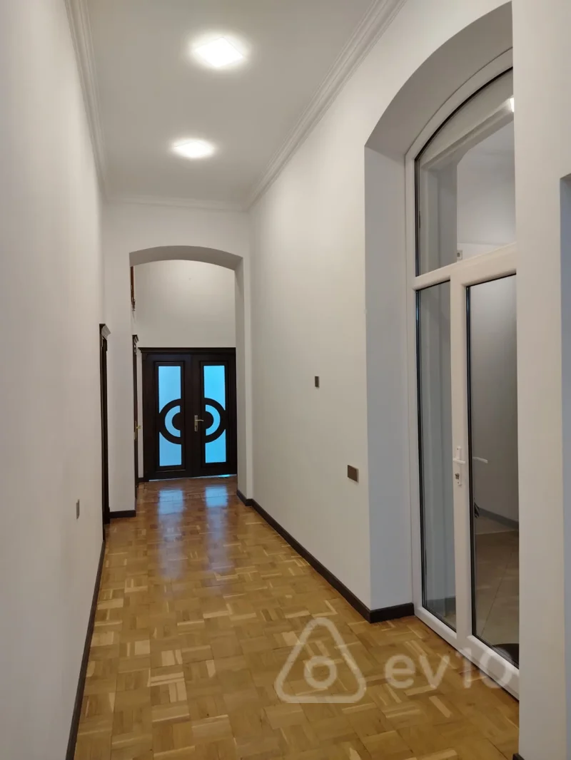 Obyekt, 110 m², 28 May küçəsi — kirayə — Əmlak, Bakı (11)