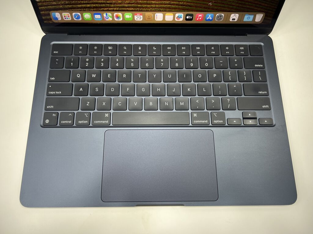 Apple Macbook Air A2681 Apple M2 RAM 8GB SSD 512GB Ekran 13.6 Baterika — Apple Macbook, Bakı (2)
