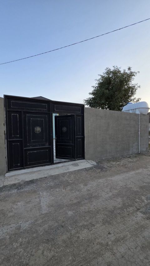 Satılır 3 otaqlı həyət evi/bağ evi 100 m² — Bakı