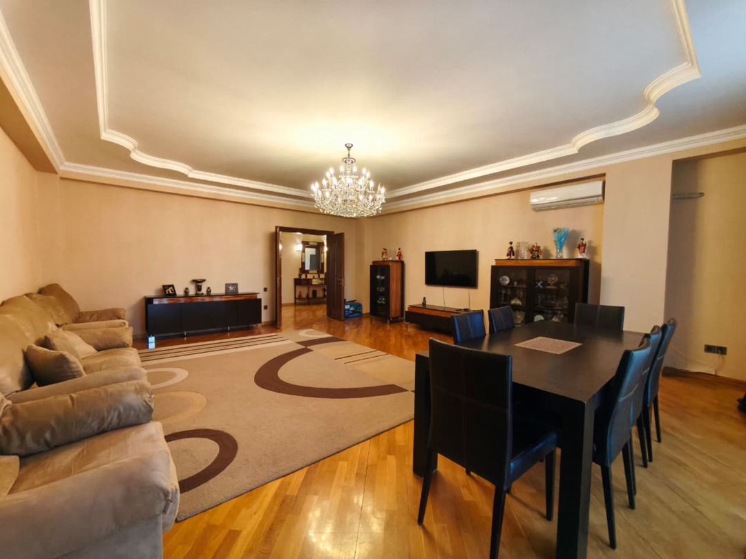 Satılır 4 otaqlı yeni tikili 180 m² — Mənzil, Bakı (2)