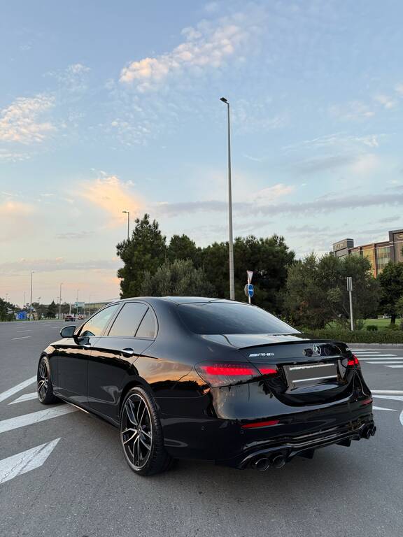 Mercedes E 350 4MATIC, 2.0 L, 2023 il, 35 000 km — Avtomobillər, Bakı (5)