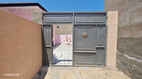 Satılır 3 otaqlı həyət evi/bağ evi 90 m² — Bakı