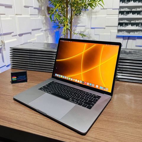Apple MacBook Pro Touchbar (Space Gray) 16 RAM 2400 HZ 256 SSD Core — Bakı