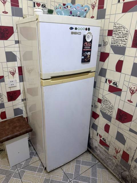 Beki 150 azn tam işkəydi köçlə bağlı satlır Yasamal 150tm — Ikıncı el mebel — Тоңазытқыштар