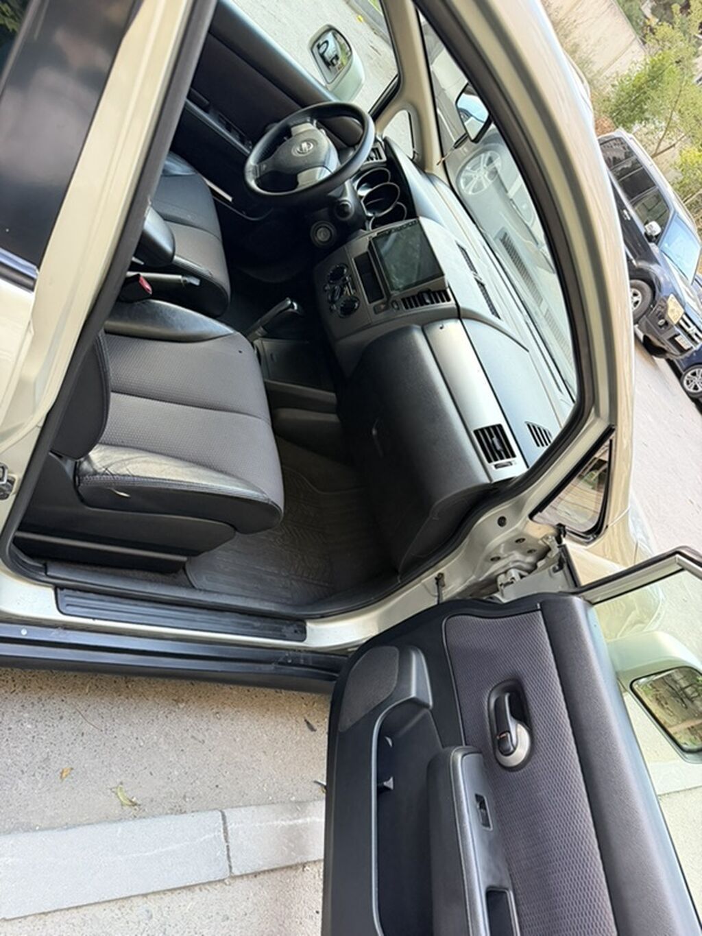 Nissan Tiida hatchback 12 ildi Bizdedi ikinci avtomobil kimi istfade — Avtomobillər, Bakı (5)