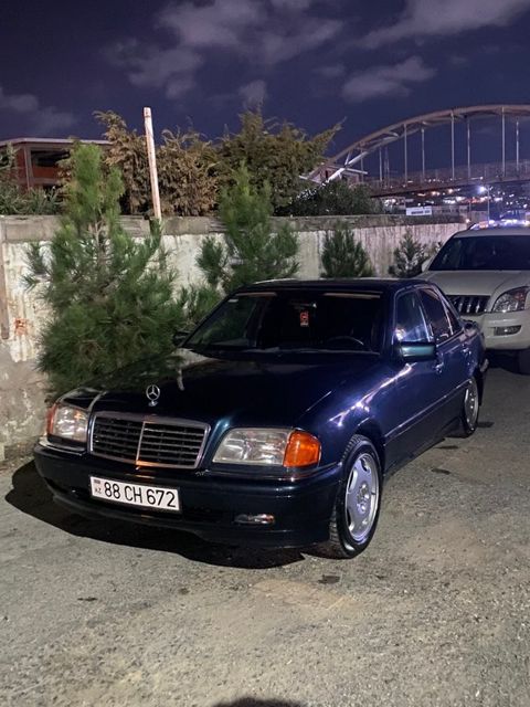 Mercedes C 200, 2.0 L, 1995 il, 300 460 km — Bakı
