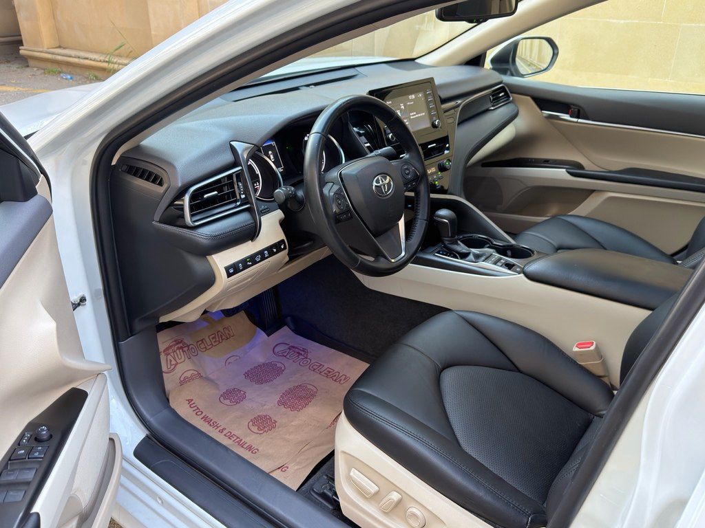 Toyota Camry, 2.5 L, 1.6 kWh, 2023 il, 98 700 km — Avtomobillər, Bakı (11)
