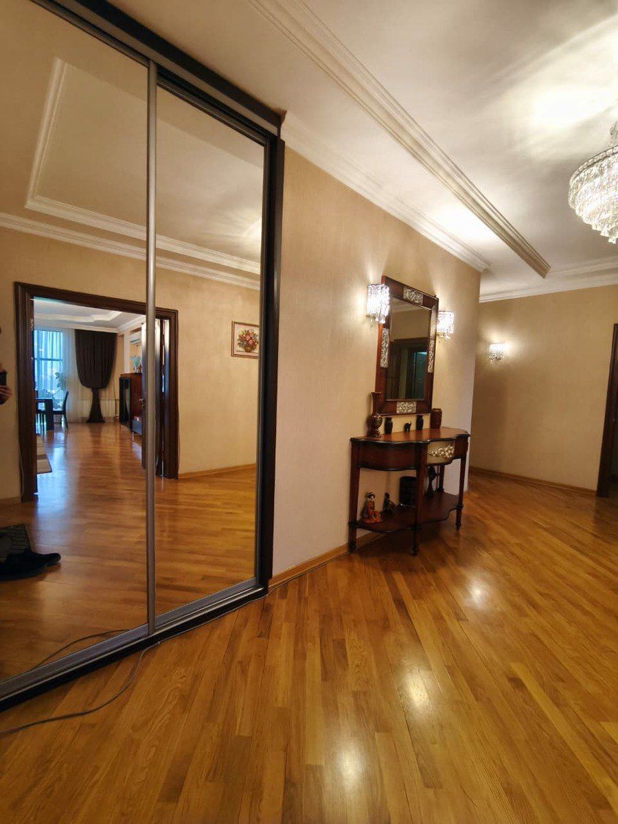 Satılır 4 otaqlı yeni tikili 180 m² — Mənzil, Bakı (9)