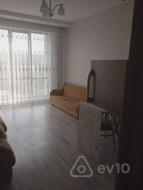 3 otaqlı mənzil, 85 m², Bakıxanov qəsəbəsi — kirayə — NARGİZ XANİM — Apartment
