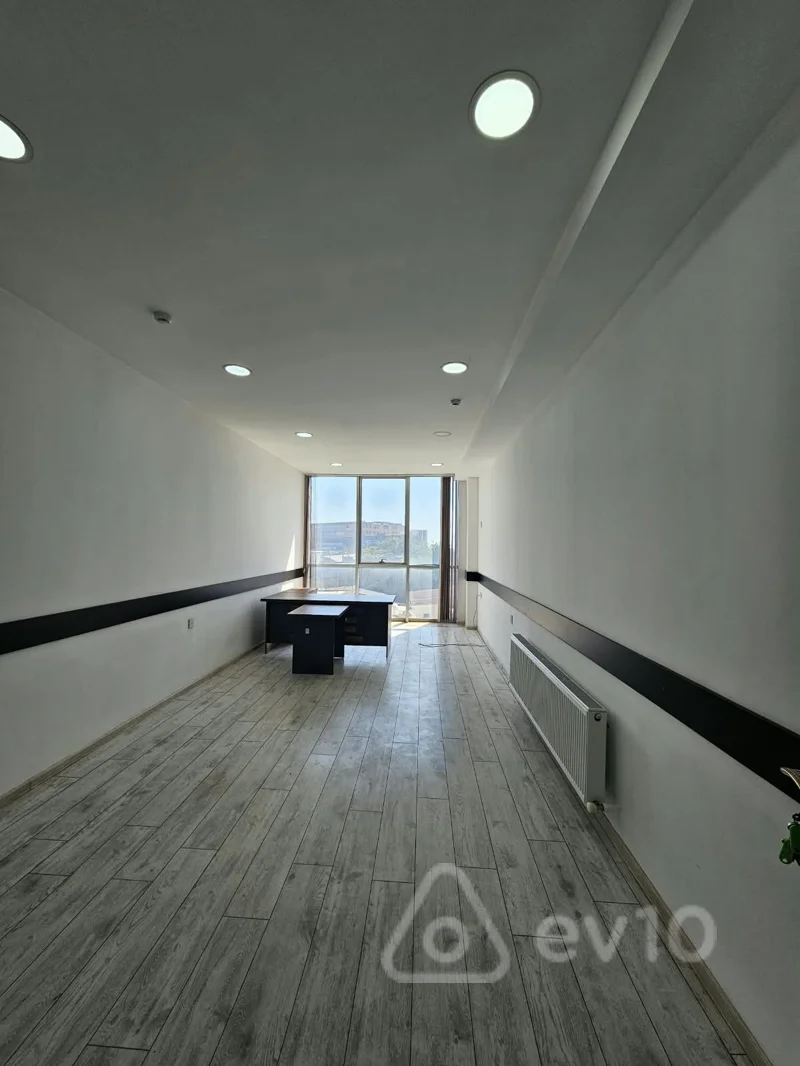 Ofis, 35 m², Xətai rayon, Ağ şəhər qəsəbəsi, Babək prospekti — kirayə — Ofis, Bakı (5)