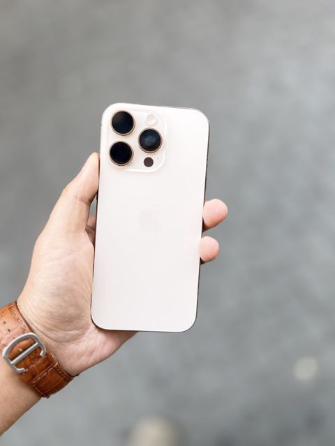 IPhone 16 Pro, 256 GB, Desert Titanium, Zəmanət, Sənədlərlə — Bakı
