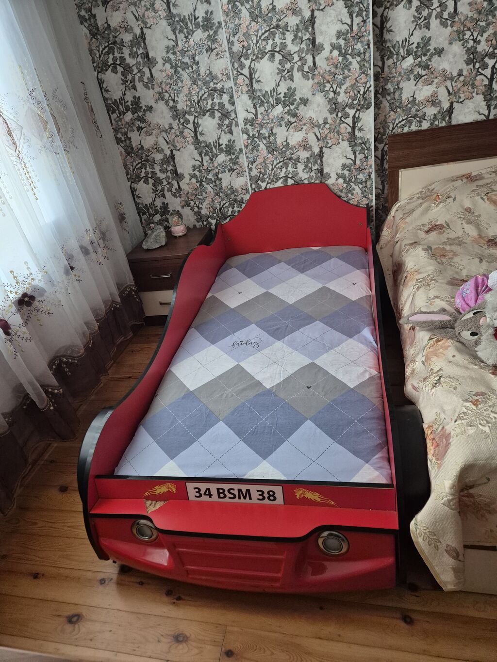 İşlənmiş, Hazır, Maşın-çarpayı, Matras ilə, Siyirməsiz — Yataqlar, Bakı (3)