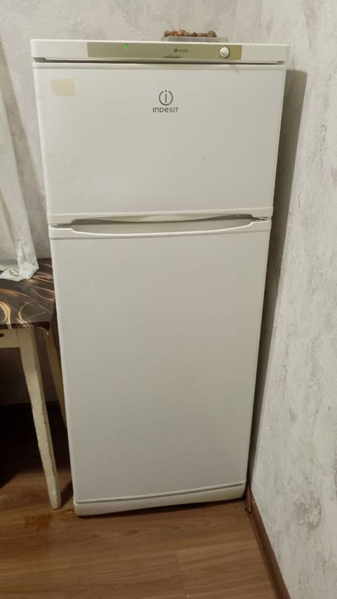 Indesit iki kamerali soyuducu Elaqe 055 100 4336 - Brend/model — Bakı