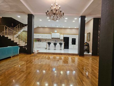 Satılır 5 otaqlı həyət evi/bağ evi 360 m² — Bakı