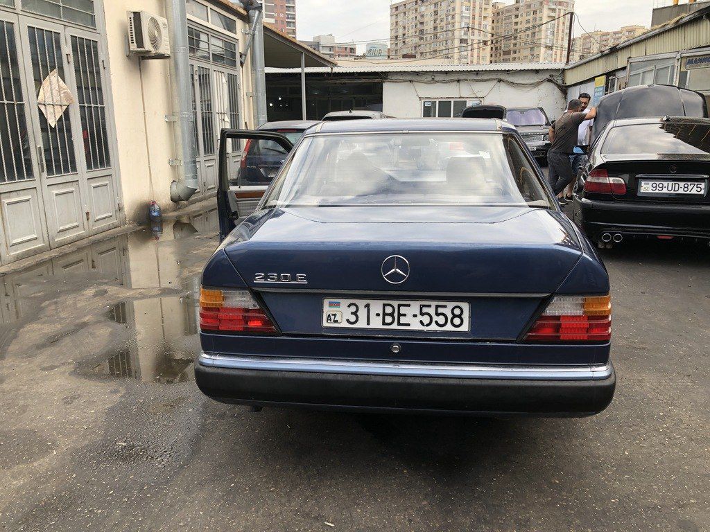 Mercedes 230 E, 2.3 L, 1990 il, 328 000 km 31-BE-558 — Avtomobillər, Bakı (7)