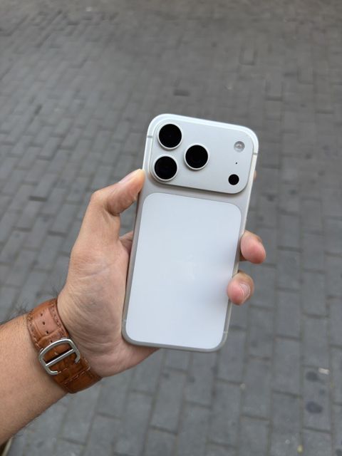 IPhone 17 Pro, 256 GB, Matte Silver, Simsiz şarj, Face ID, Zəmanət — Bakı