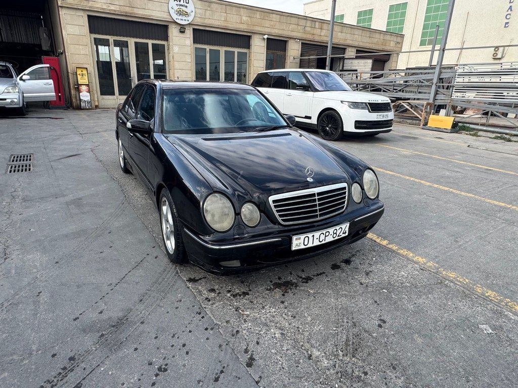Mercedes E 320, 3.2 L, 2000 il, 600 000 km 01-CP-824 — Avtomobillər, Bakı (5)