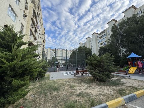 Satılır 3 otaqlı köhnə tikili 68 m² — Bakı