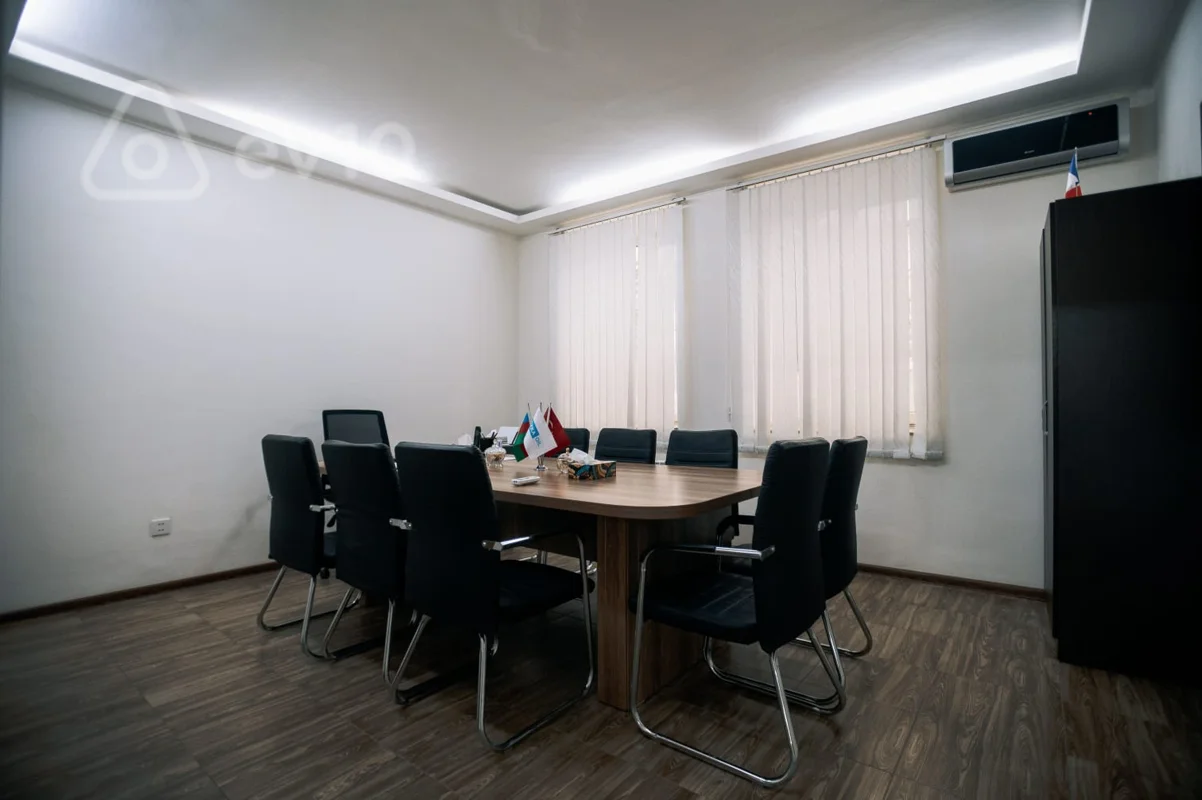 Ofis, 66 m², İstiqlaliyyət küçəsi — kirayə — Bakı