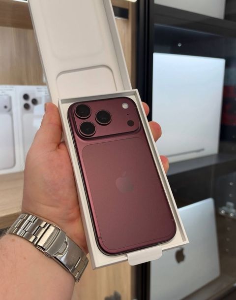 IPhone 18 Pro, 256 GB, Zəmanət, Simsiz şarj, Face ID — Digah