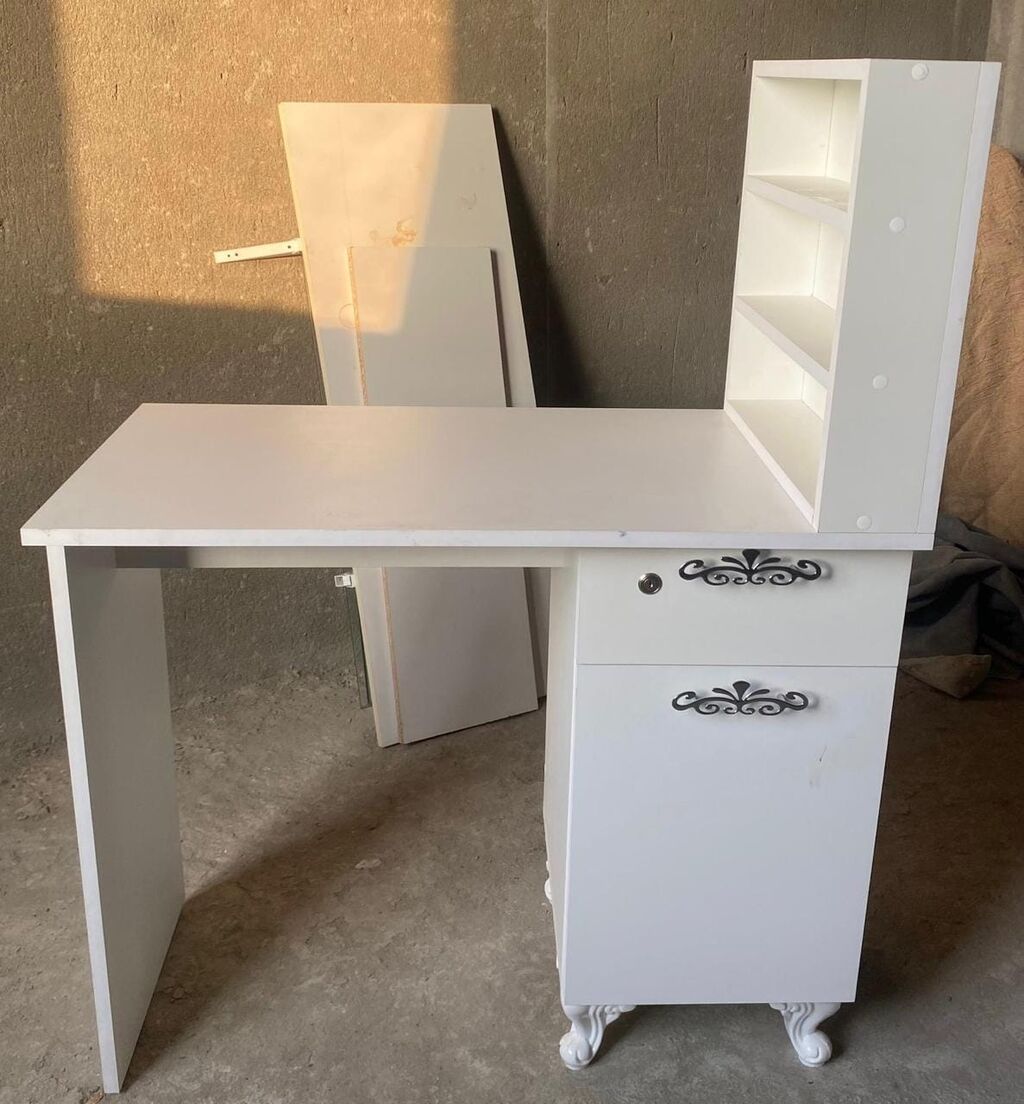 İşlənmiş, Manikür üçün masa — Salon mebeli, Bakı