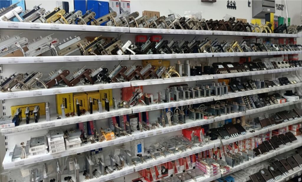 KiLiD qapı Zamoklari Ünvana Çatdırılma Quraşdırılma mövcuddur Qapı — Pəncərələr, qapılar, balkonlar, Bakı (2)