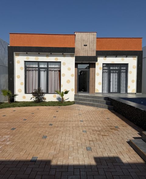 Satılır 4 otaqlı həyət evi/bağ evi 160 m² — Bakı