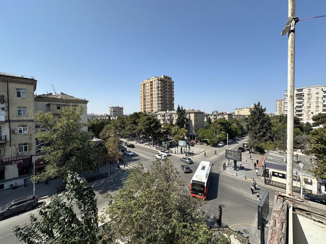 Satılır 1 otaqlı köhnə tikili 32 m² — Mənzil, Bakı (2)