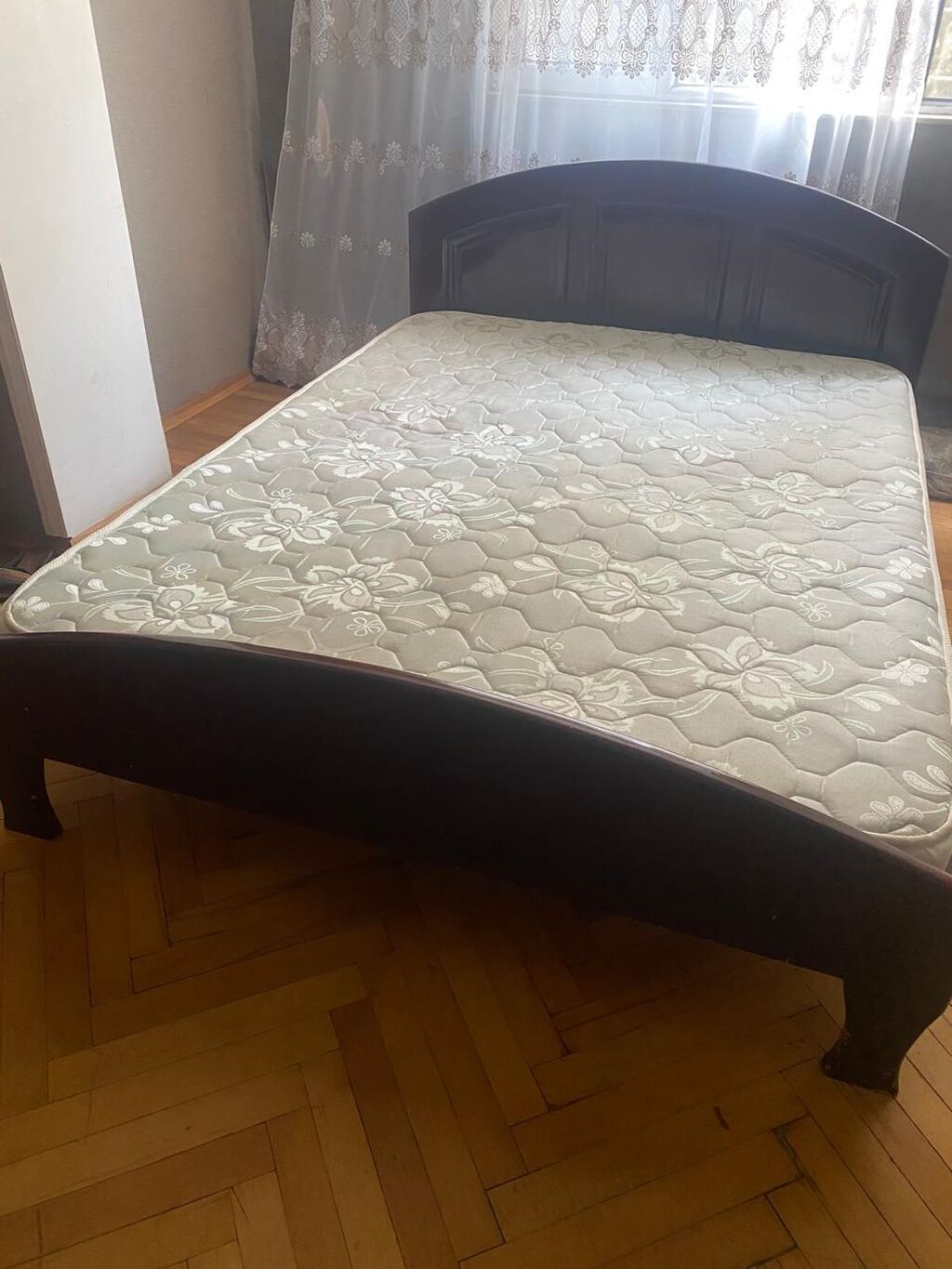 Klassik taxta mebel dəsti Tərkibi:qoz ağacı. - 6 ədəd taxta stul — Masalar və stullar, Bakı (2)