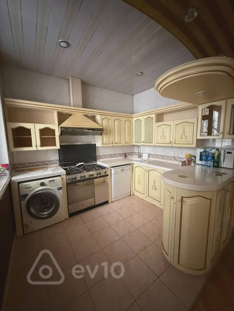 3 otaqlı mənzil, 158 m², Cəfər Xəndan küç. — kirayə — Mirza Bəy