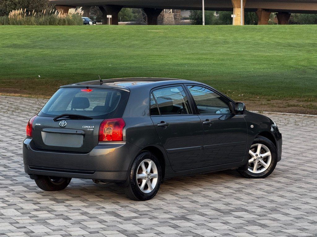 Toyota Corolla, 1.4 L, 2005 il, 247 300 km — Avtomobillər, Bakı (4)