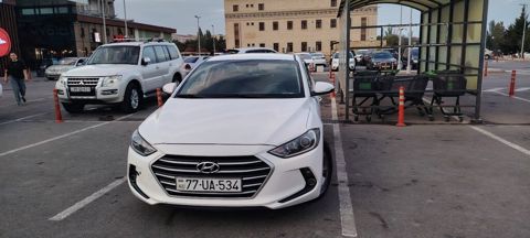 Hyundai Avante, 1.6 L, 2016 il, 251 000 km — Sumqayıt