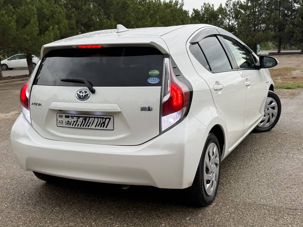 Toyota Aqua, 1.5 L, 0.9 kWh, 2016 il, 62 760 km — Avtomobillər, Bakı (7)