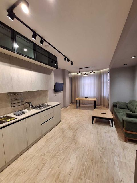 İcarəyə verilir 3 otaqlı yeni tikili 115 m² — Квартира