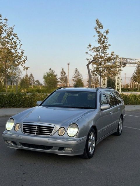 Mercedes E 220, 2.2 L, 2001 il, 960 000 km — Bakı