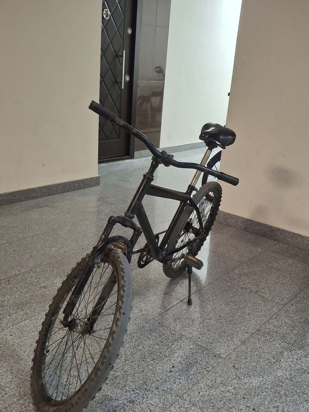 Şəhər və yüngül off-road sürüşləri üçün sadə velosiped — Yol velosipedləri, Sumqayıt